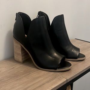 BRAND NEW! Dolce Vita Peep Toe Shoes